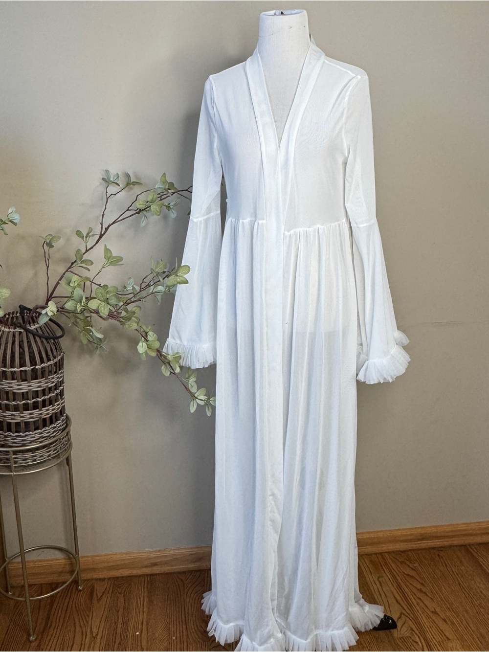 Sheer White Robe Dressing Gown Romantic Coquette Bridal Angel Ruffles Small